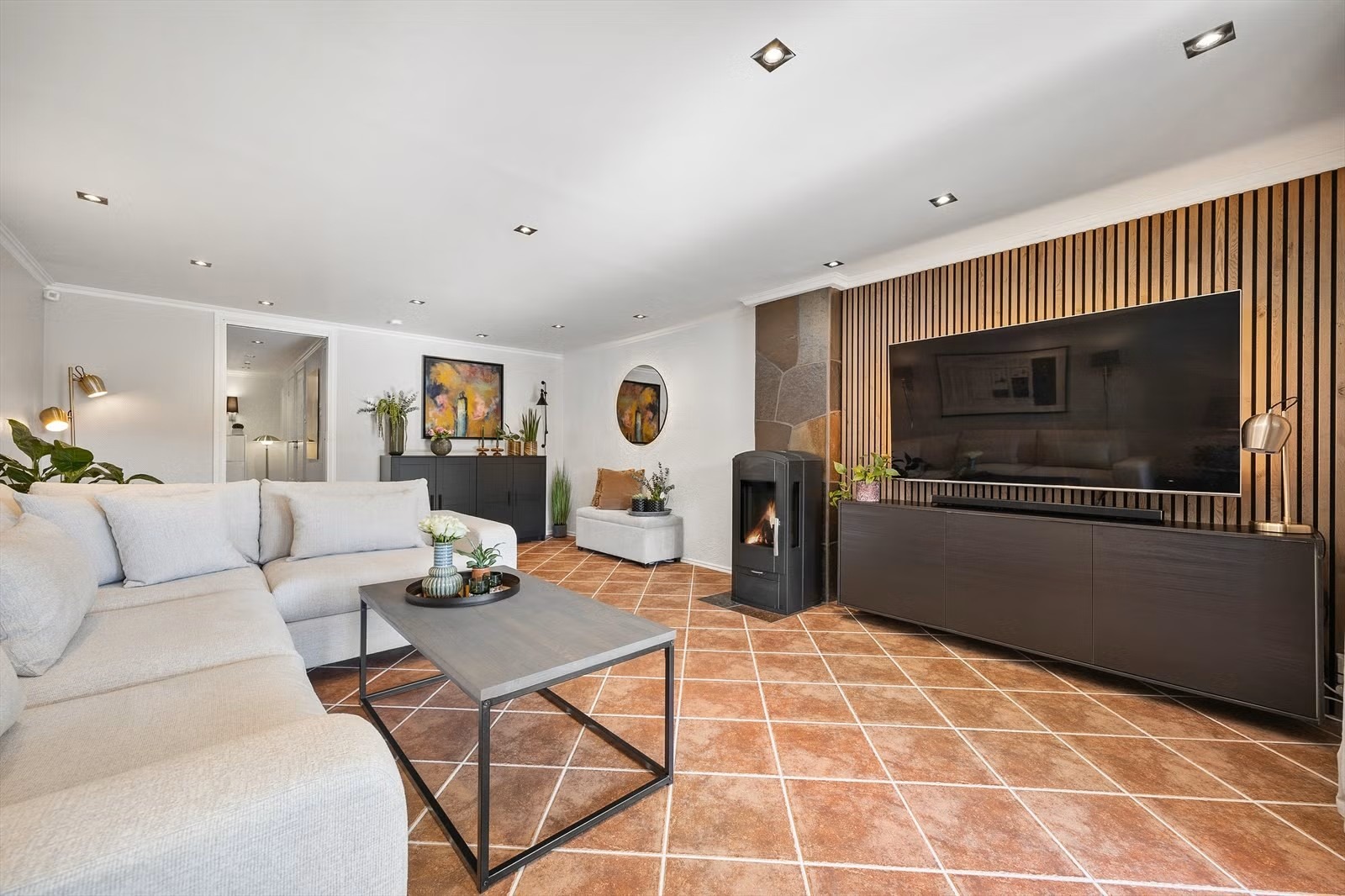 Stue 2 i kjeller etasjen